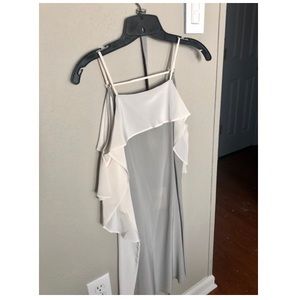 Ali Ro gray & white silk belted dress w ruffle NWT